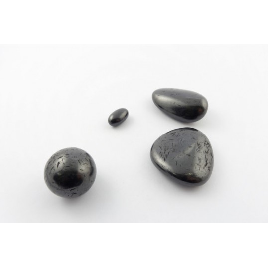 Shungite - pierres polies 2 à 4 cm