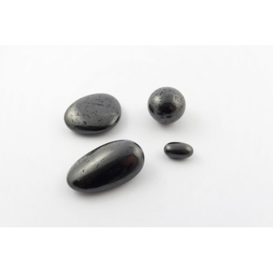 Shungite - pierres polies 4 à 6 cm