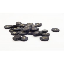 Runes en buis massif teintées noir